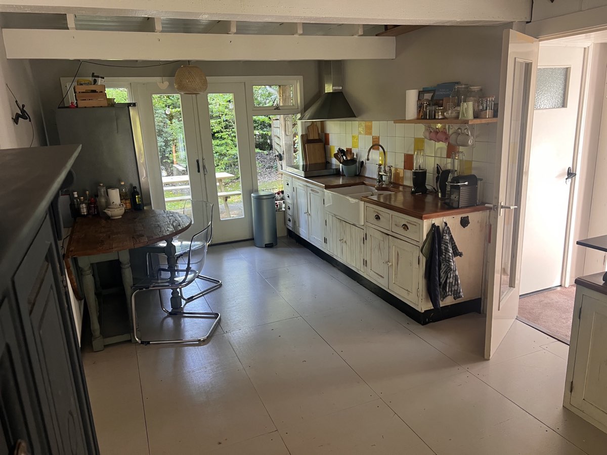 Open keuken met tuindeuren