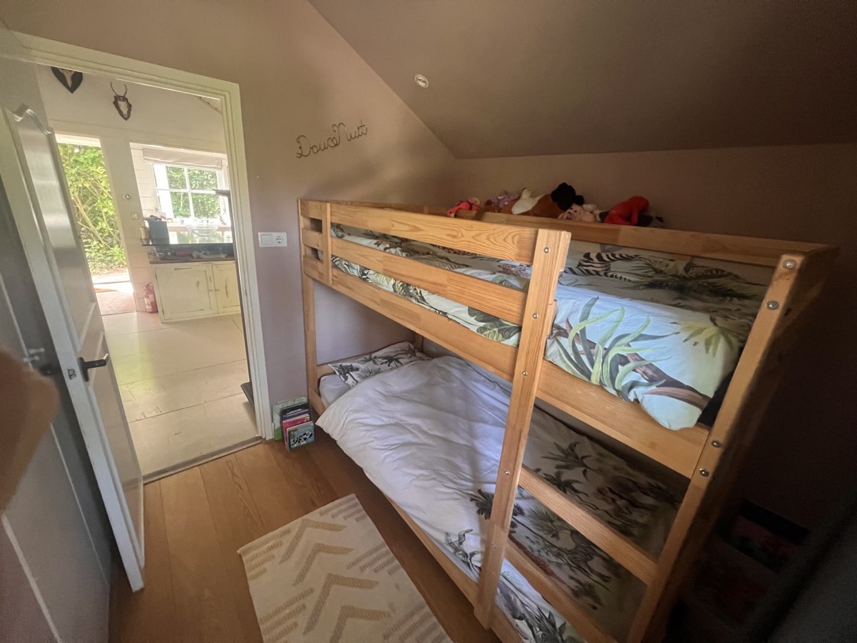 Kinderslaapkamer met stapelbed